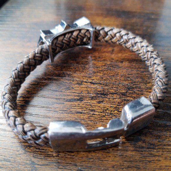 Legend of Zelda faux leather bracelet. - Picture 3 of 3